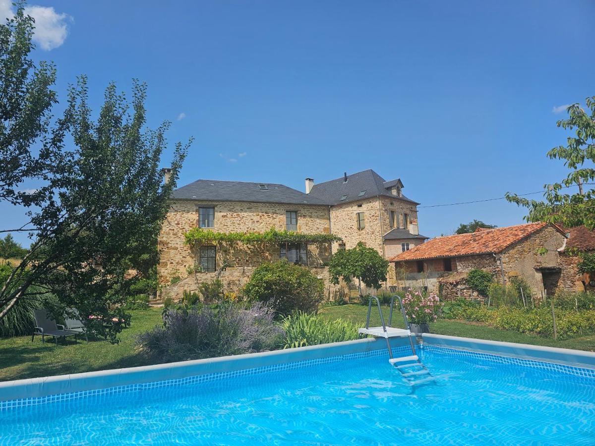 Les Peyronnies Figeac Exterior foto